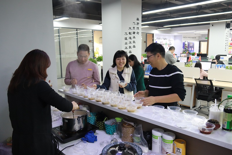 冬至湯圓餃子情，華邦瀛溫暖一家親